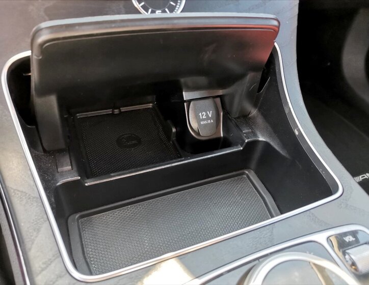 Mercedes-Benz Třídy C Kabriolet 2,0 l 180 kw