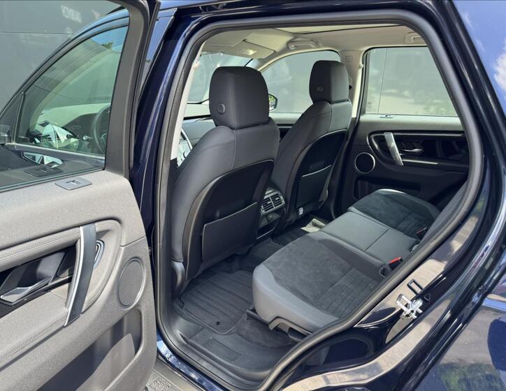 Land Rover Discovery Sport 12