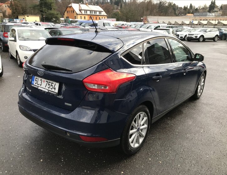Ford Focus Hatchback 999,0 92 kw