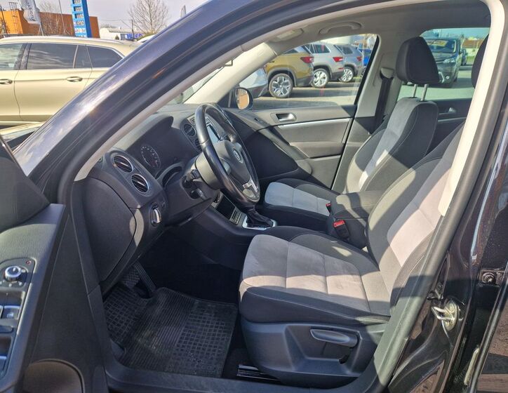 Volkswagen Tiguan 9