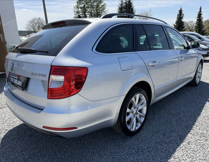 Škoda Superb Kombi 2,0 l 103 kw