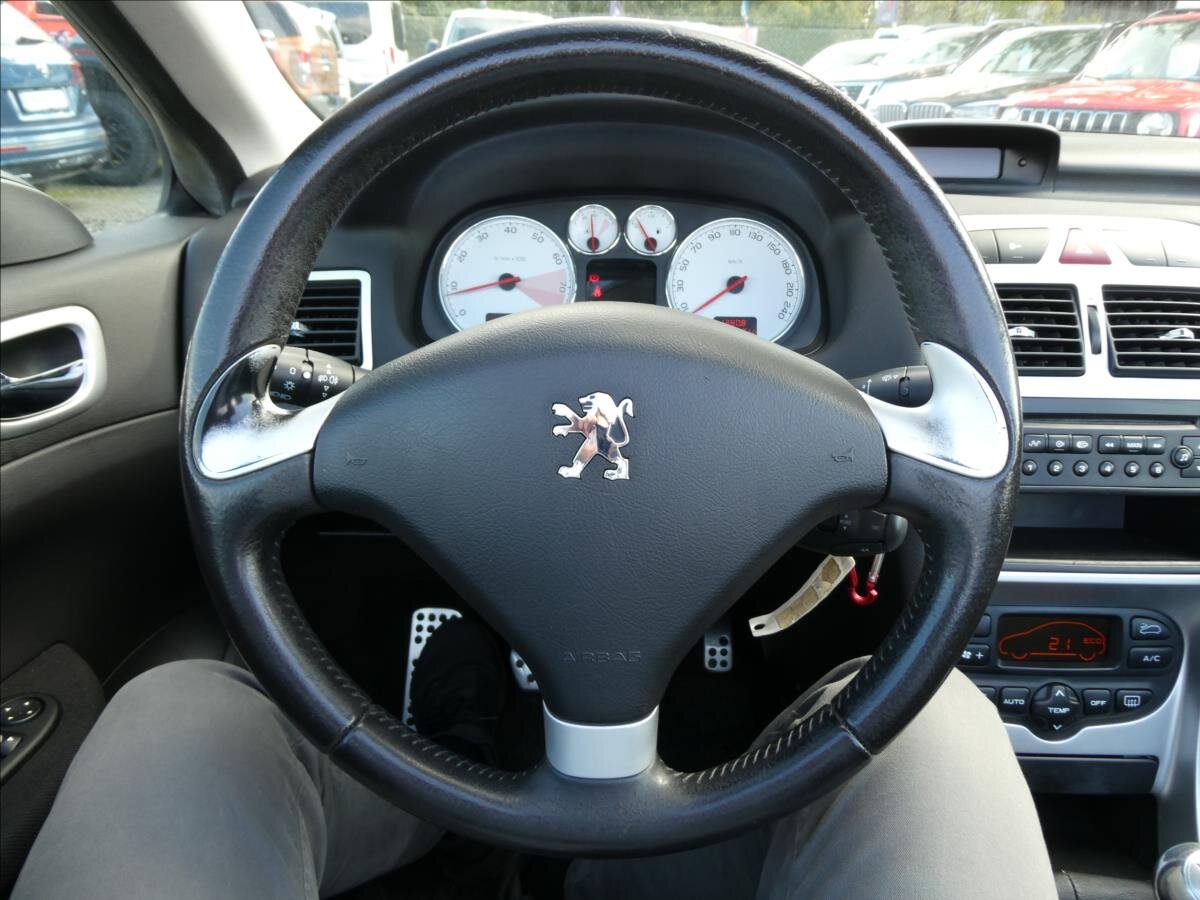 Peugeot 307 Kupé 2,0 l 100 kw