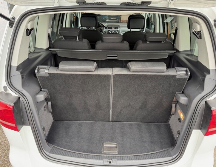 Volkswagen Touran Kombi 1,2 l 77 kw