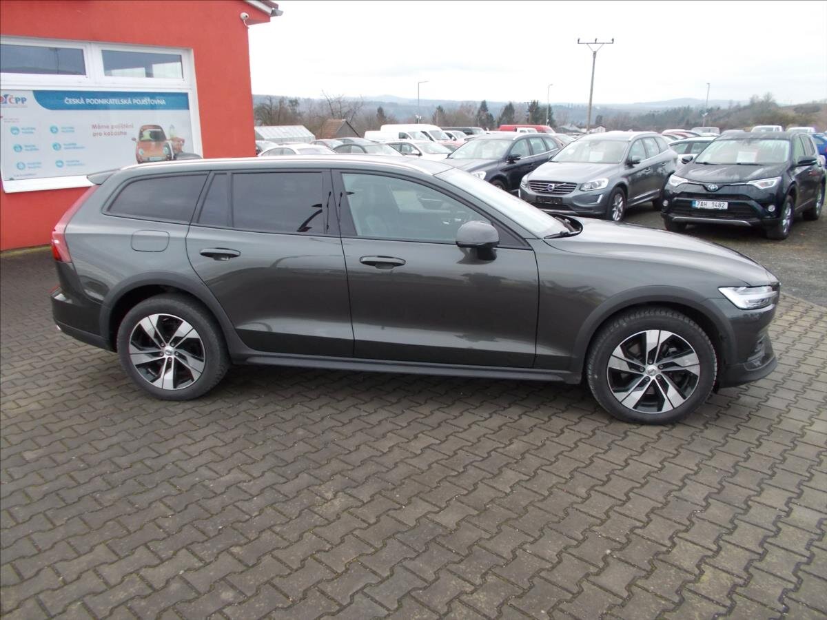 Volvo V60 Kombi 2,0 l 145 kw
