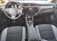 Toyota Auris 12