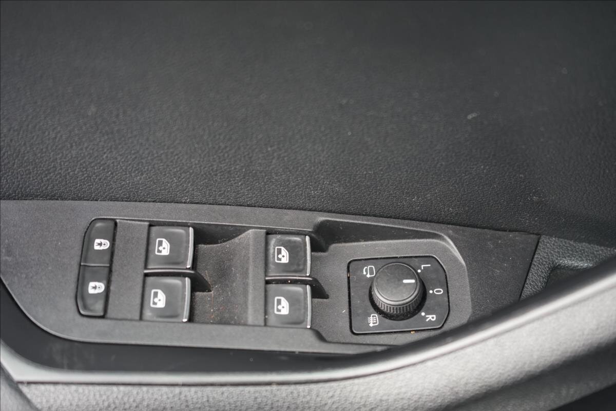 Škoda Karoq SUV 1,5 l 110 kw