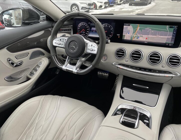 Mercedes-Benz Třídy S Kupé 4,0 l 450 kw