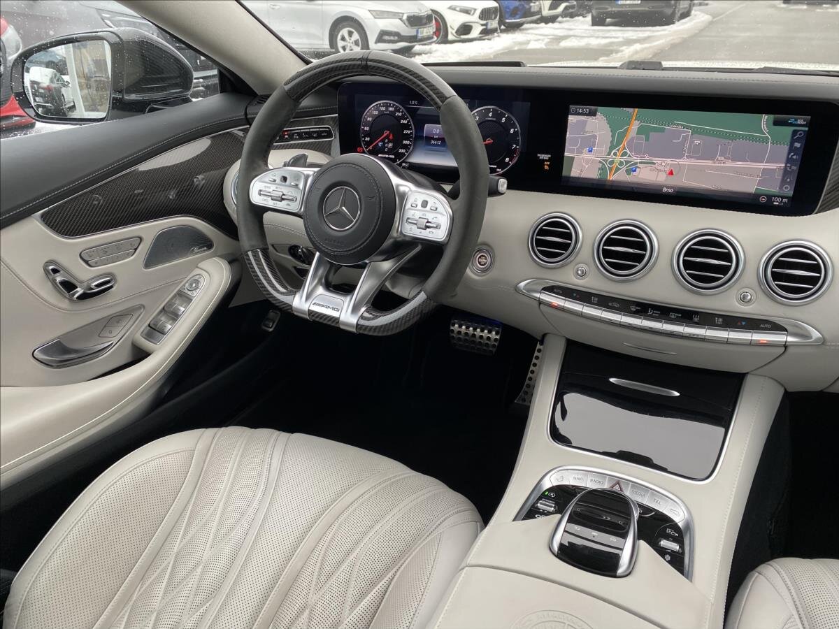 Mercedes-Benz Třídy S Kupé 4,0 l 450 kw