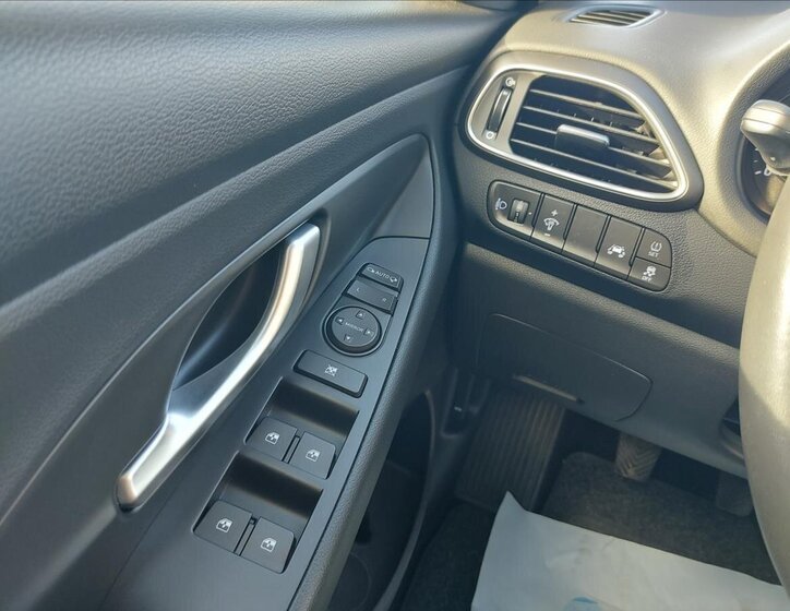 Hyundai i30 Kombi 1,6 l 85 kw
