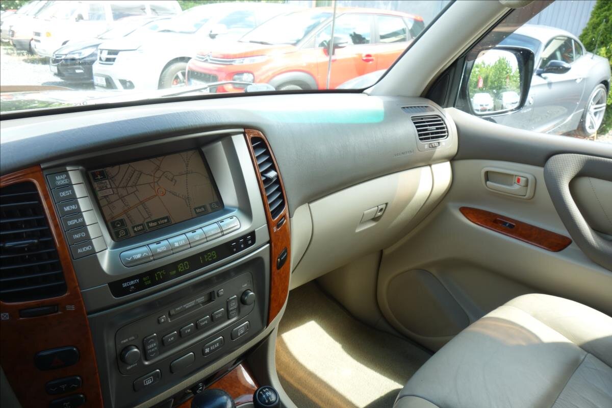 Toyota Land Cruiser SUV 4,7 l 175 kw