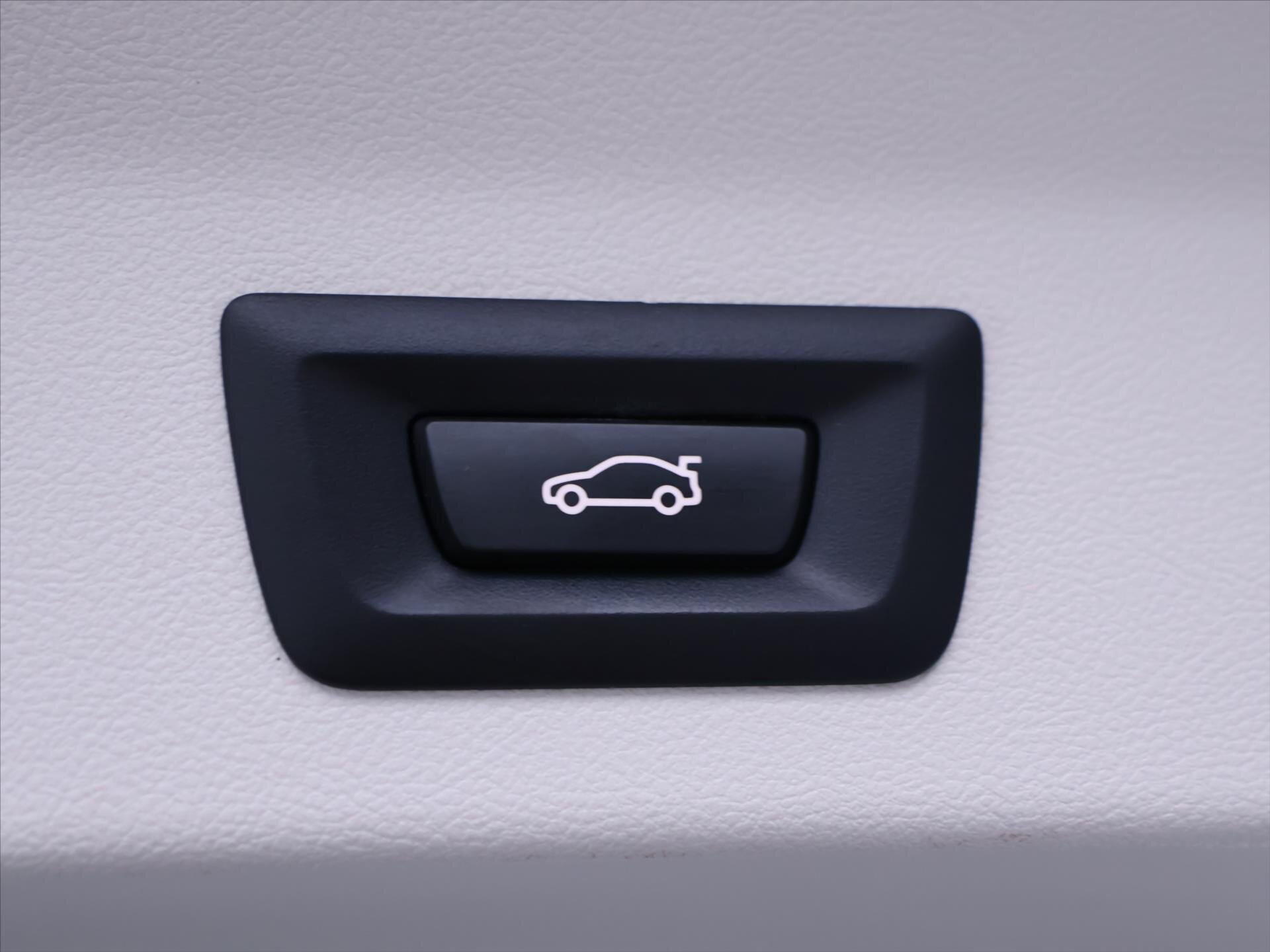 BMW X3 SUV / Terénní 2,0 l 140 kw