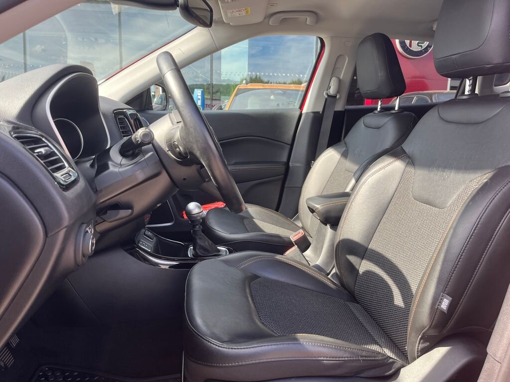 Jeep Compass SUV 1,4 l 103 kw