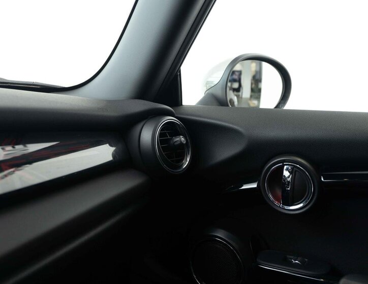 Mini Cooper Hatchback 2,0 l 141 kw