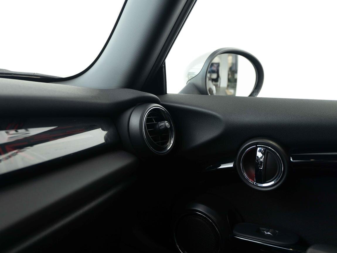 Mini Cooper Hatchback 2,0 l 141 kw