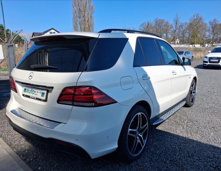 Mercedes-Benz GLE Kombi 3,0 l 270 kw