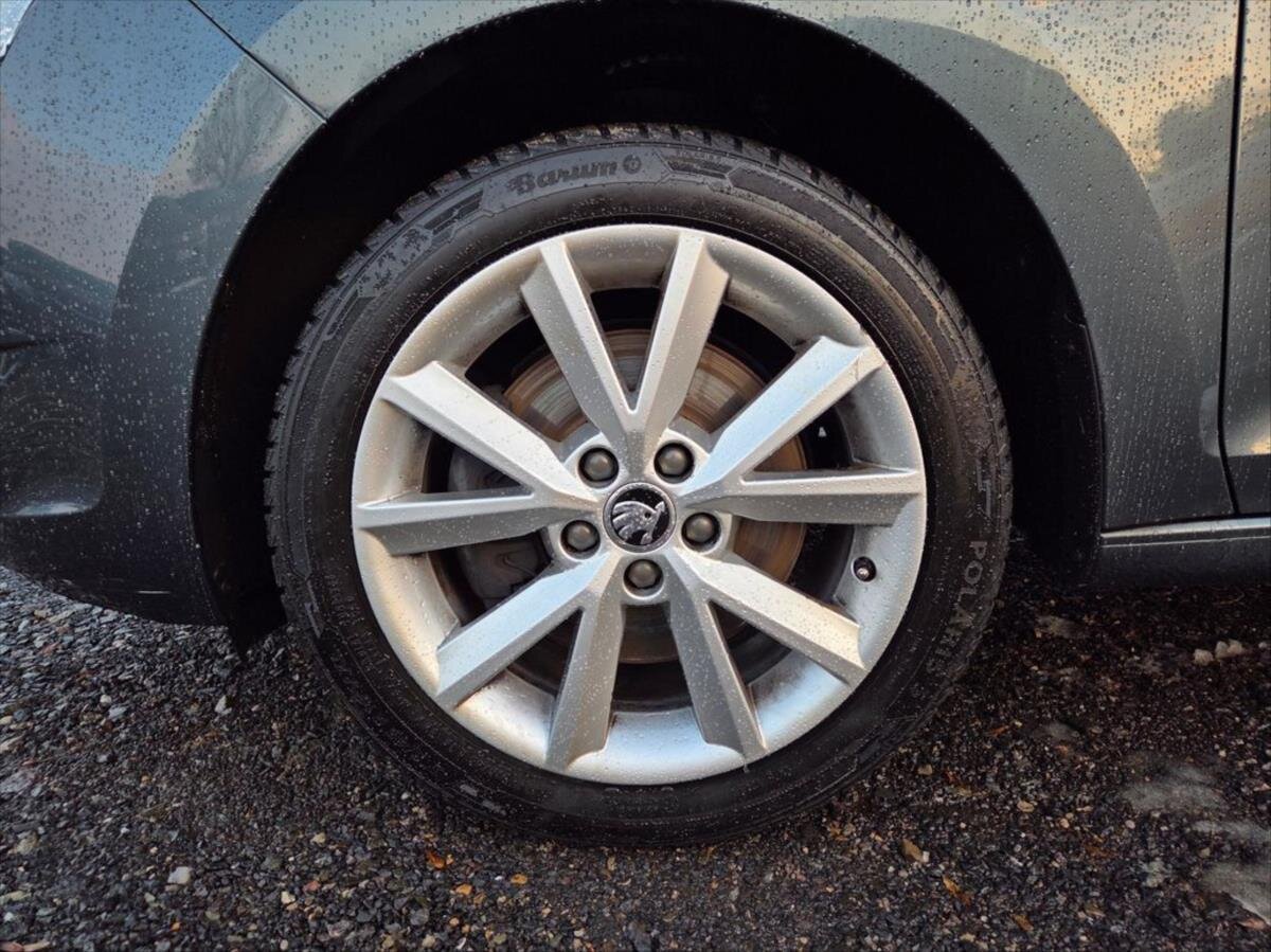 Škoda Rapid Hatchback 999,0 81 kw