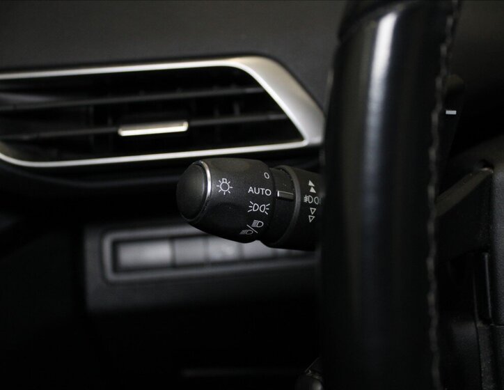 Peugeot 3008 SUV / Terénní 1,2 l 96 kw