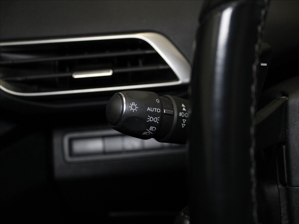 Peugeot 3008 SUV / Terénní 1,2 l 96 kw