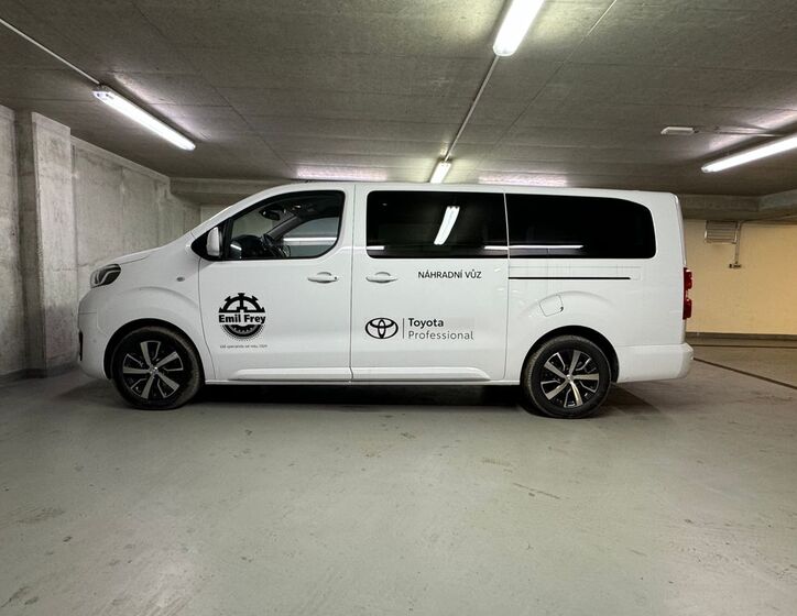 Toyota ProAce Verso 8