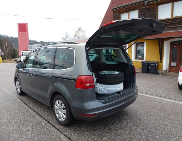 Volkswagen Sharan Kombi 2,0 l 125 kw