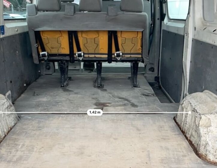 Volkswagen Crafter Skříň 2,5 l 80 kw