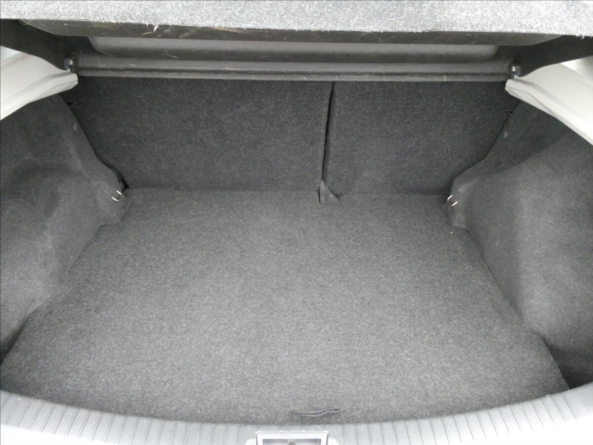 Nissan Qashqai SUV 2,0 l 104 kw