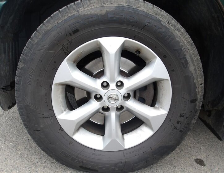 Nissan Navara Pick-up 2,5 l 126 kw