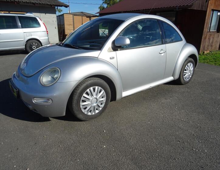 Volkswagen New Beetle 5
