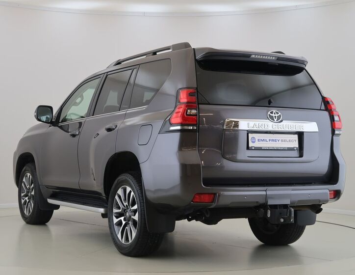 Toyota Land Cruiser 7