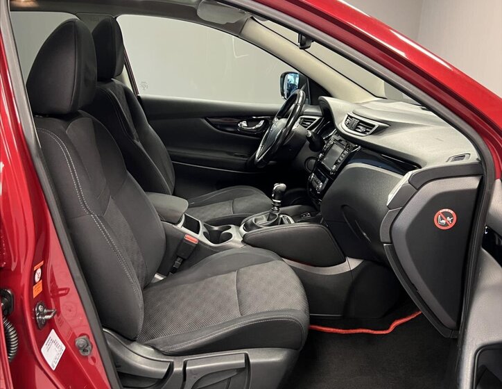 Nissan Qashqai SUV / Terénní 1,6 l 96 kw