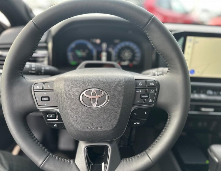 Toyota Camry Sedan 2,5 l 137 kw