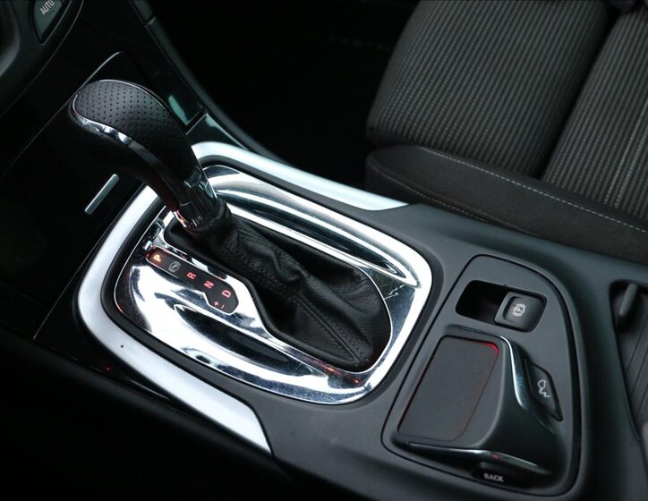 Opel Insignia Kombi 2,0 l 143 kw