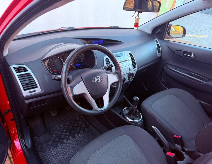 Hyundai i20 13