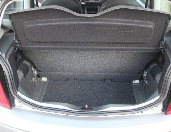 Volkswagen up! Hatchback 999,0 44 kw