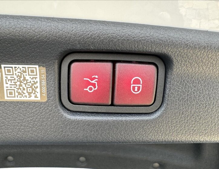 Mercedes-Benz Třídy C Sedan / Limuzína 2,0 l 147 kw