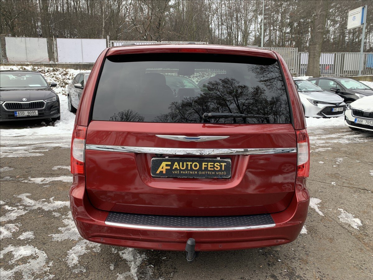 Chrysler Town & Country VAN-Minibus 3,6 l 211 kw