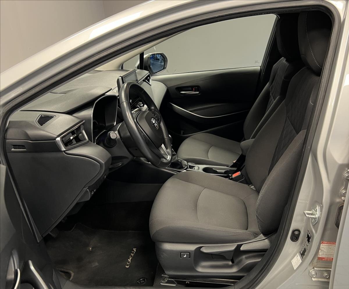 Toyota Corolla Sedan 1,6 l 97 kw