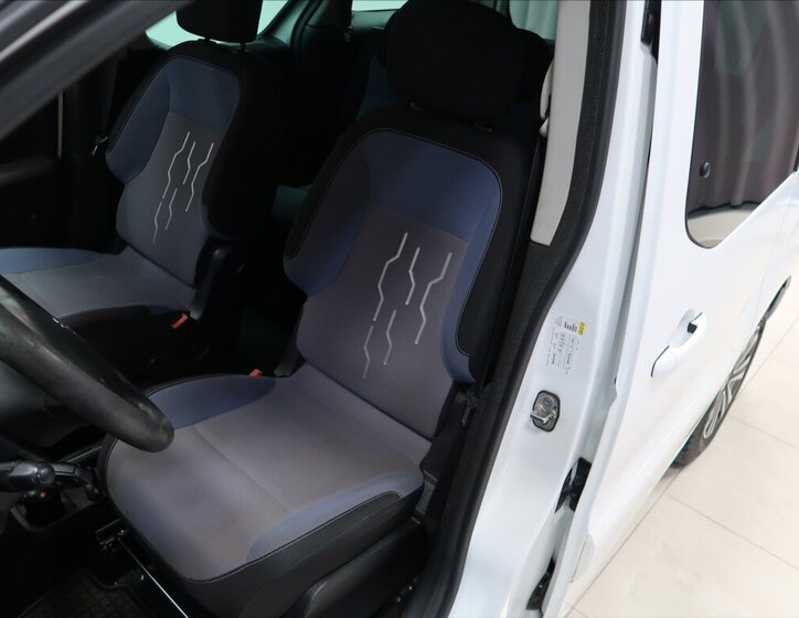 Peugeot Partner Tepee Kombi 1,6 l 55 kw