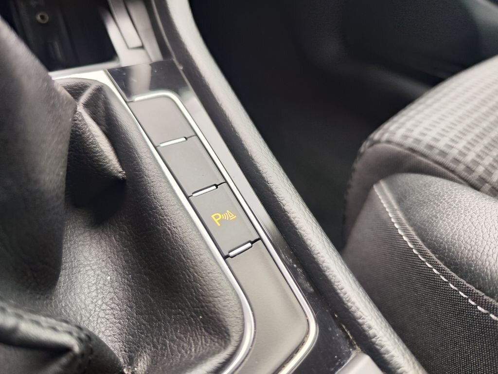 Volkswagen Golf Kombi 1,6 l 77 kw