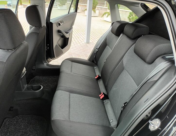 Škoda Rapid Hatchback 1,2 l 66 kw