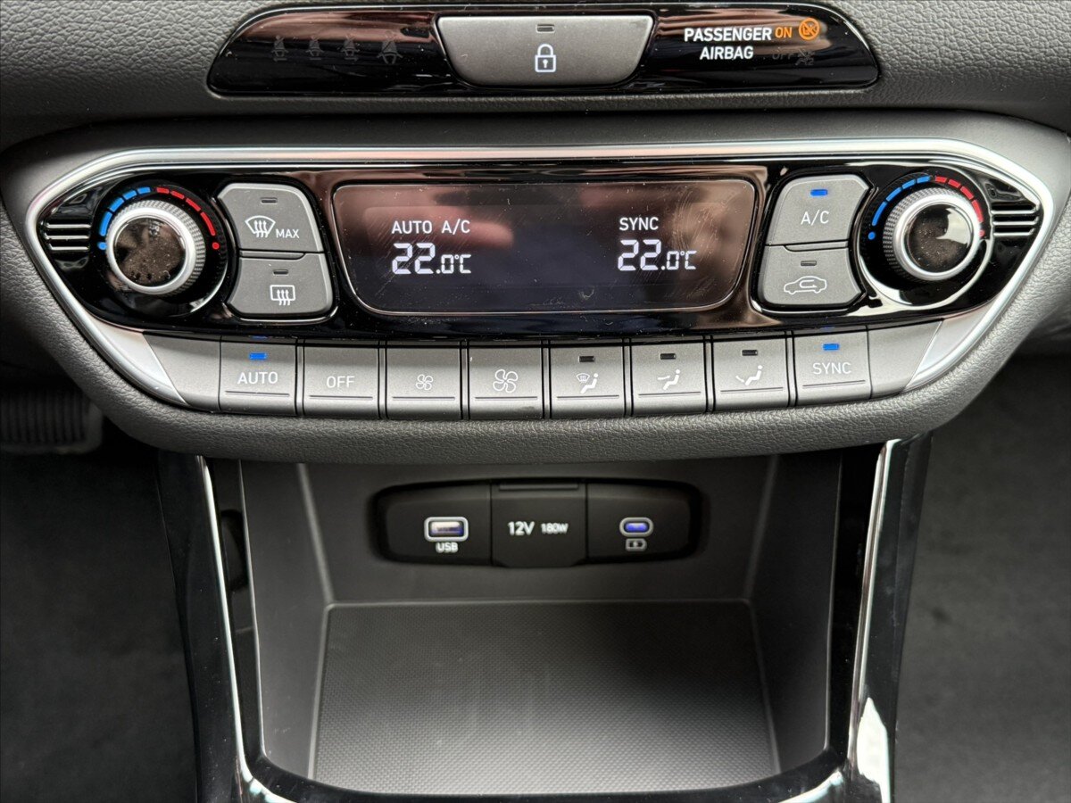 Hyundai i30 Kombi 1,6 l 110 kw