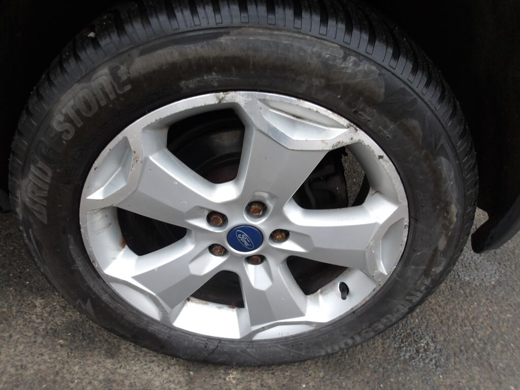 Ford Kuga SUV 2,0 l 120 kw