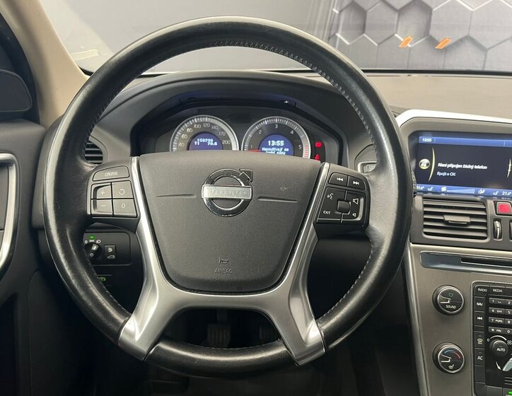 Volvo XC60 SUV / Terénní 2,0 l 120 kw