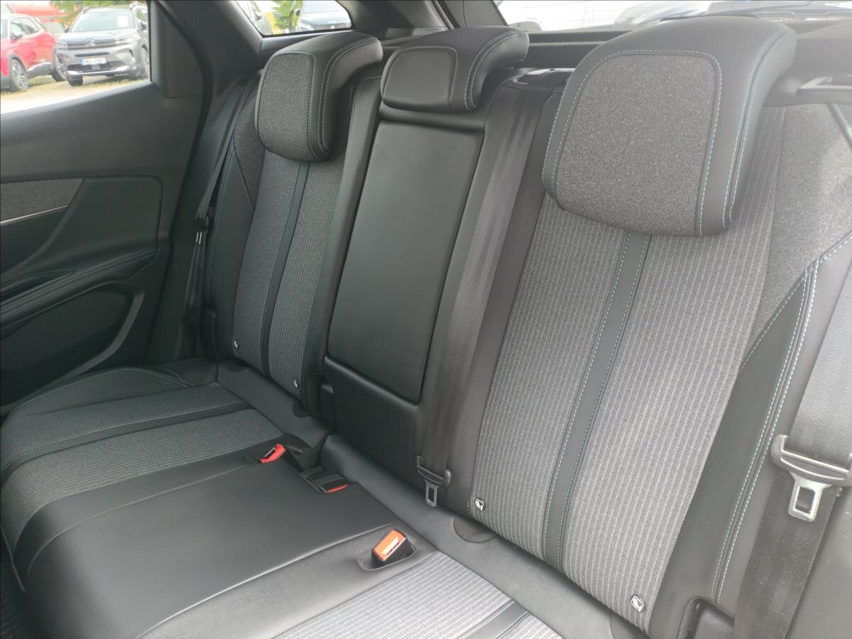 Peugeot 3008 SUV 1,5 l 96 kw