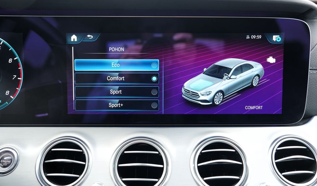 Mercedes-Benz Třídy E Sedan 2,0 l 145 kw