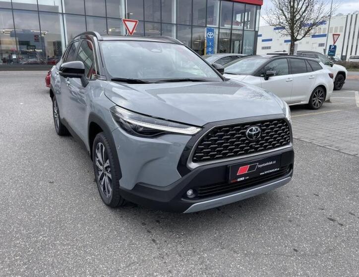 Toyota Corolla Cross 1