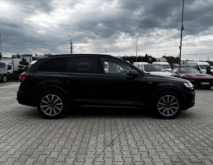 Audi Q7 SUV / Terénní 3,0 l 210 kw