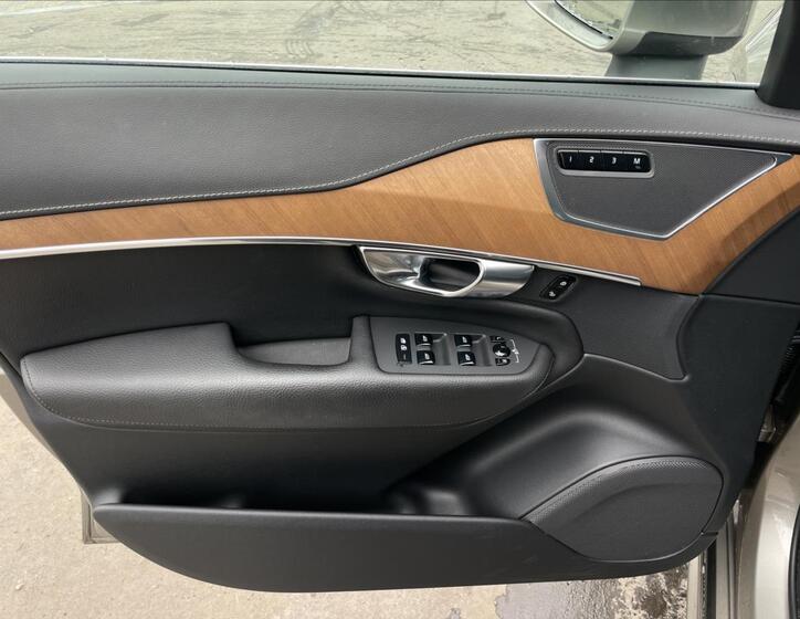 Volvo XC90 14