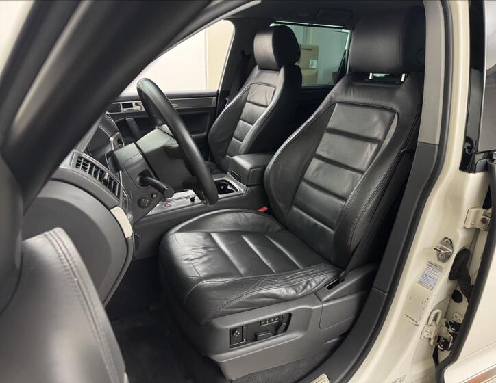 Volkswagen Touareg 30