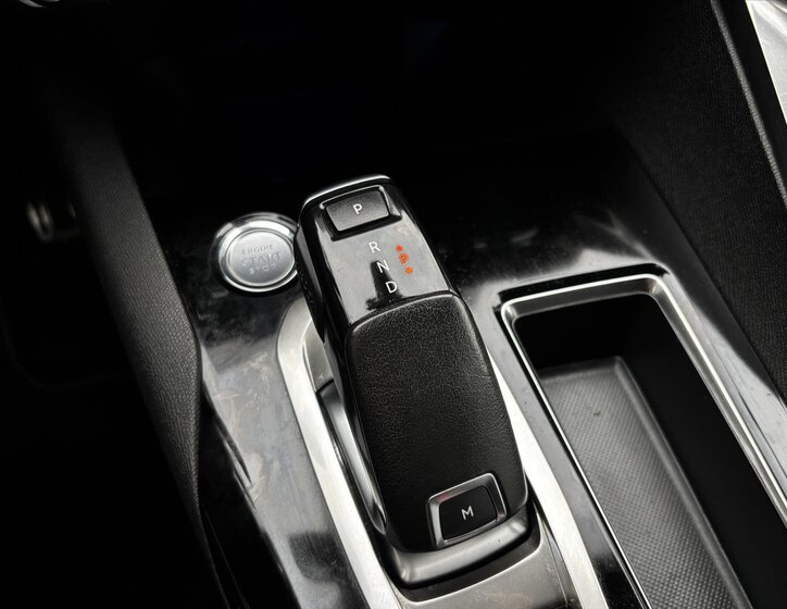 Peugeot 5008 SUV 2,0 l 130 kw